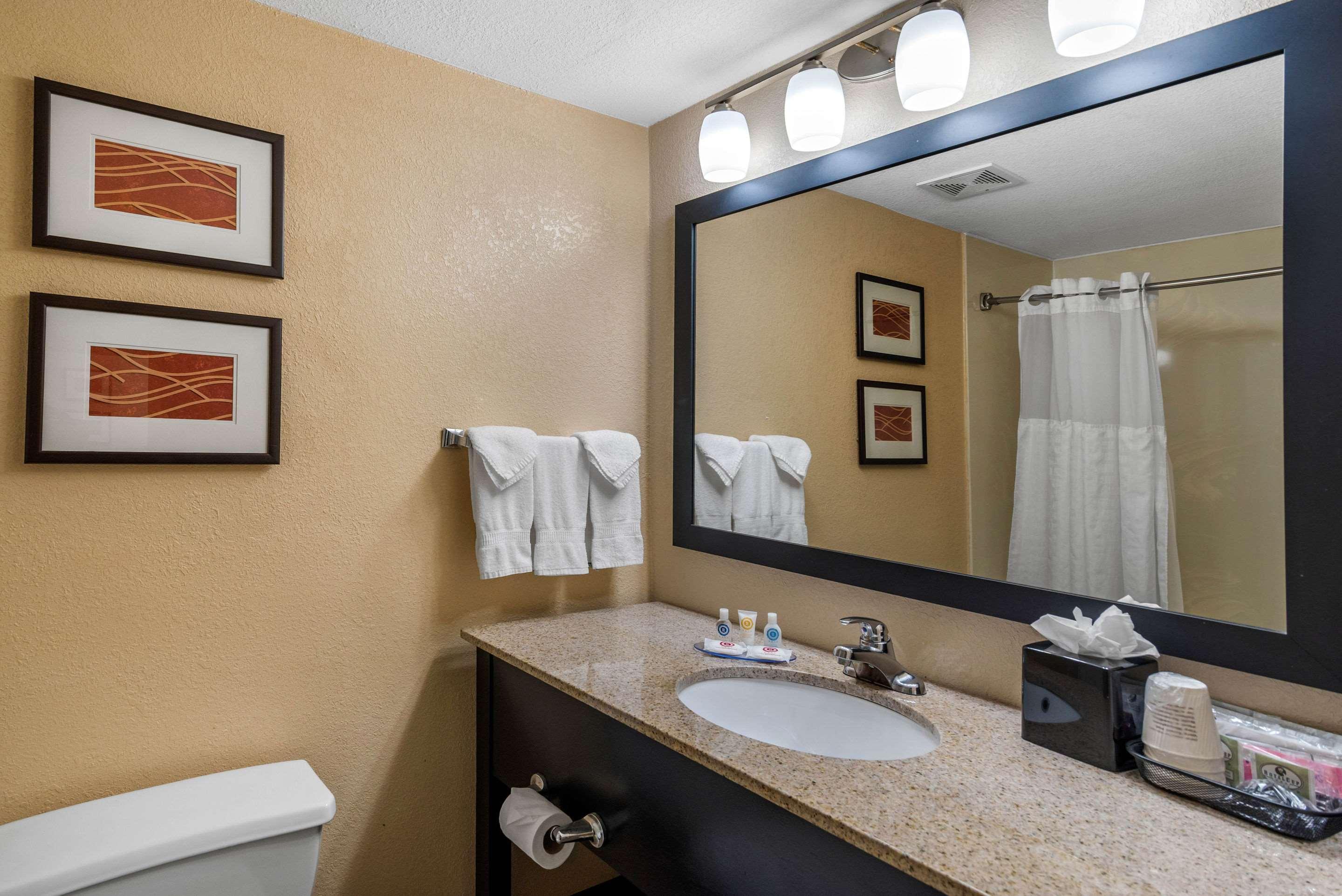 Comfort Inn & Suites Peachtree Corners Норкрос Екстериор снимка