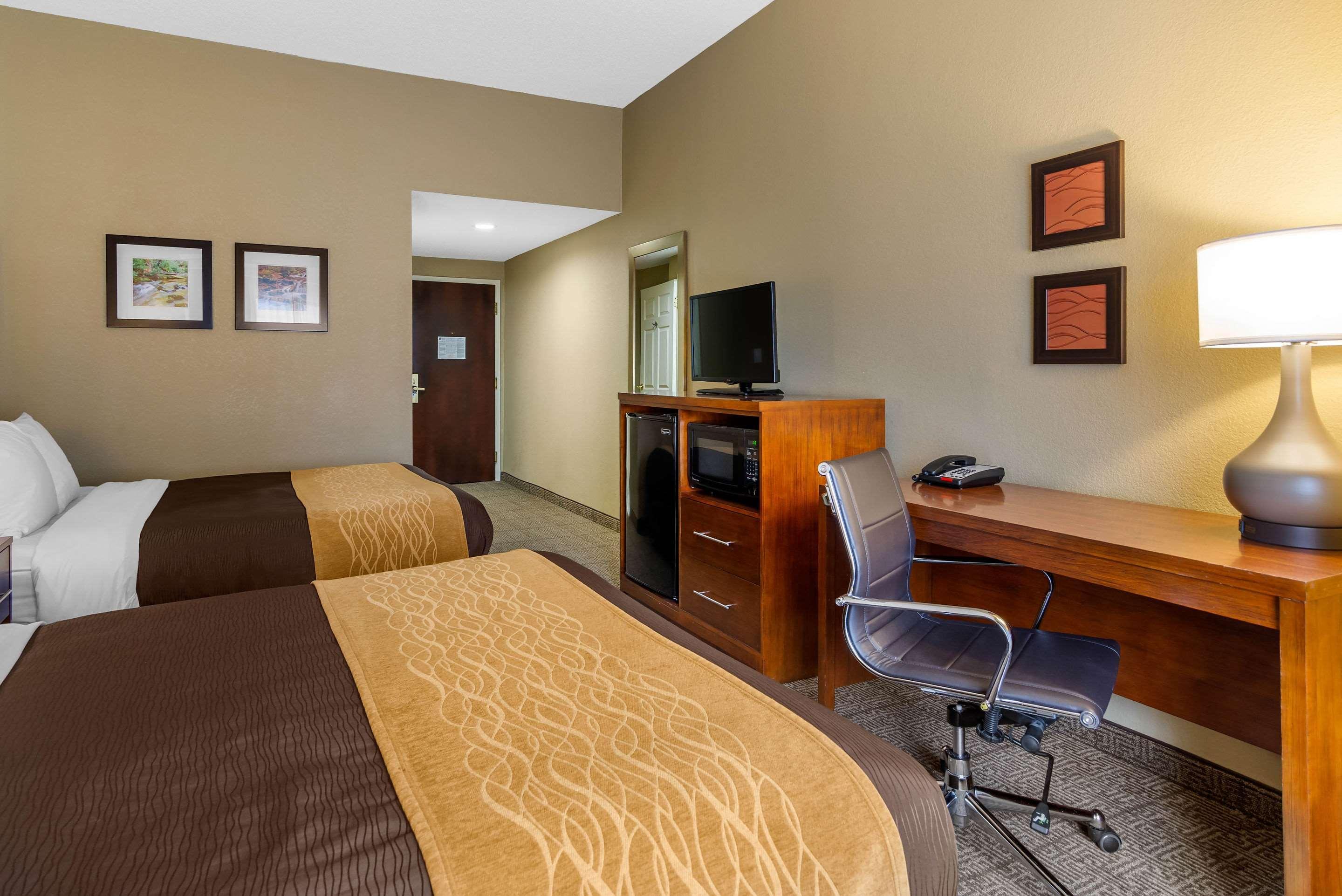 Comfort Inn & Suites Peachtree Corners Норкрос Екстериор снимка