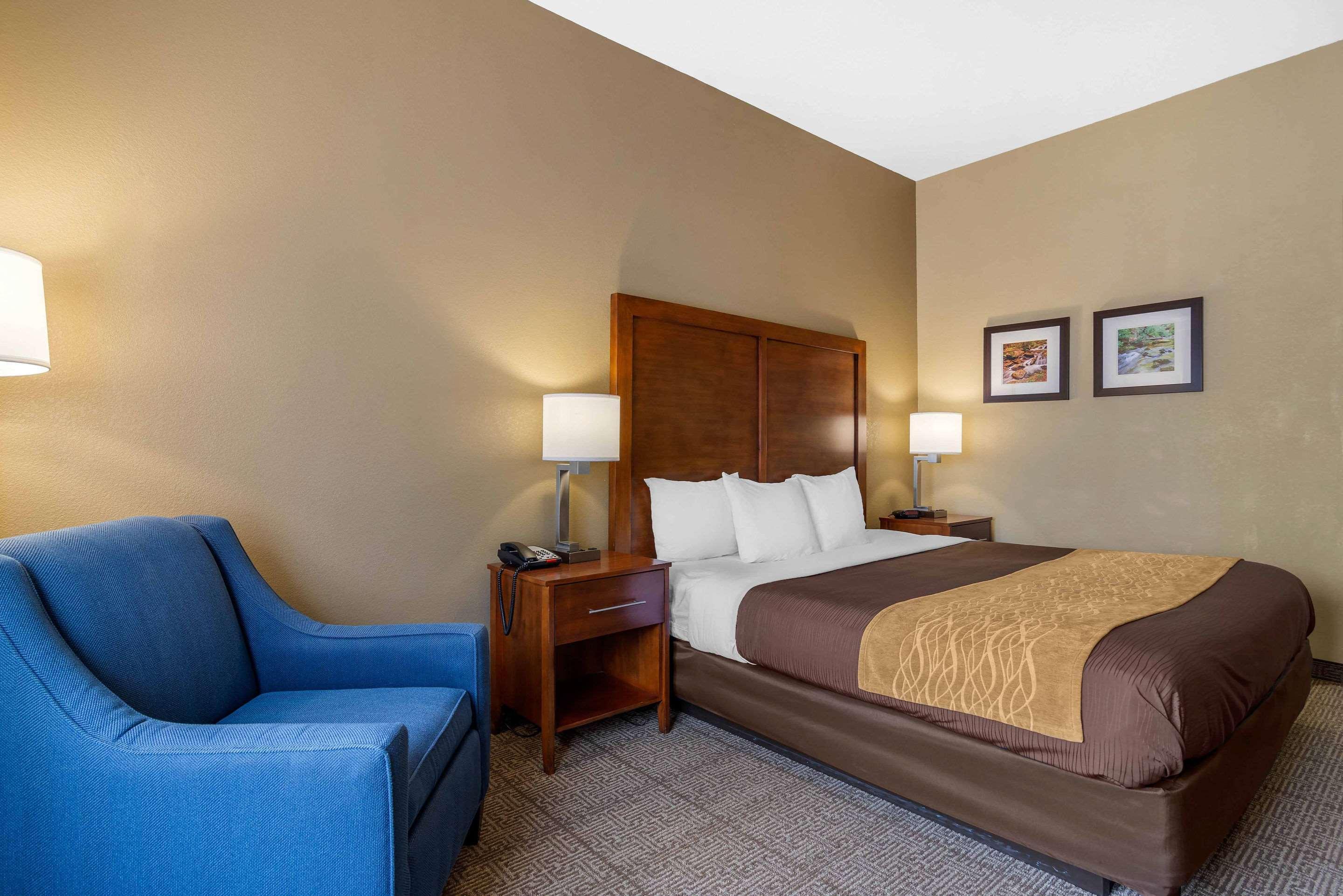 Comfort Inn & Suites Peachtree Corners Норкрос Екстериор снимка