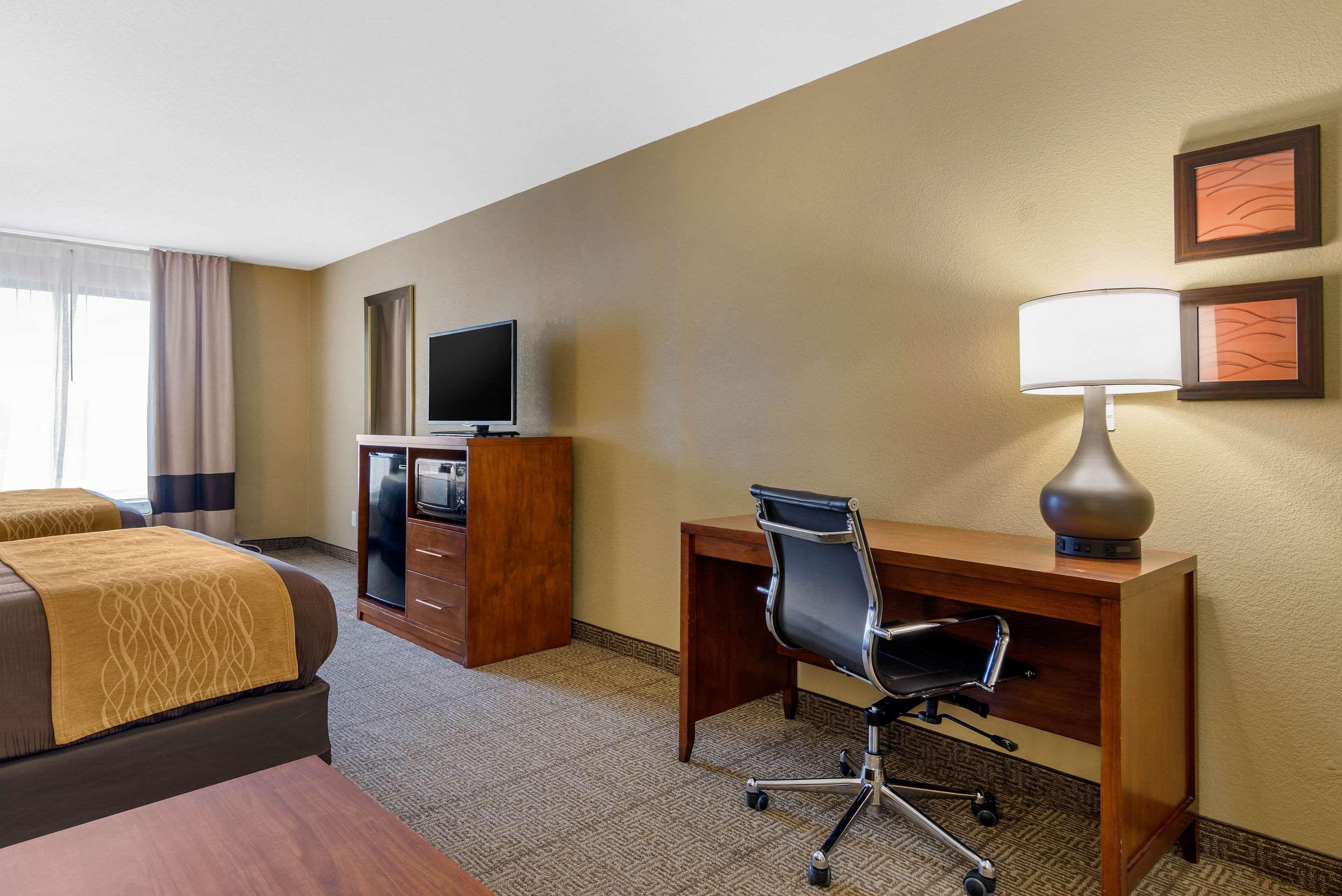 Comfort Inn & Suites Peachtree Corners Норкрос Екстериор снимка