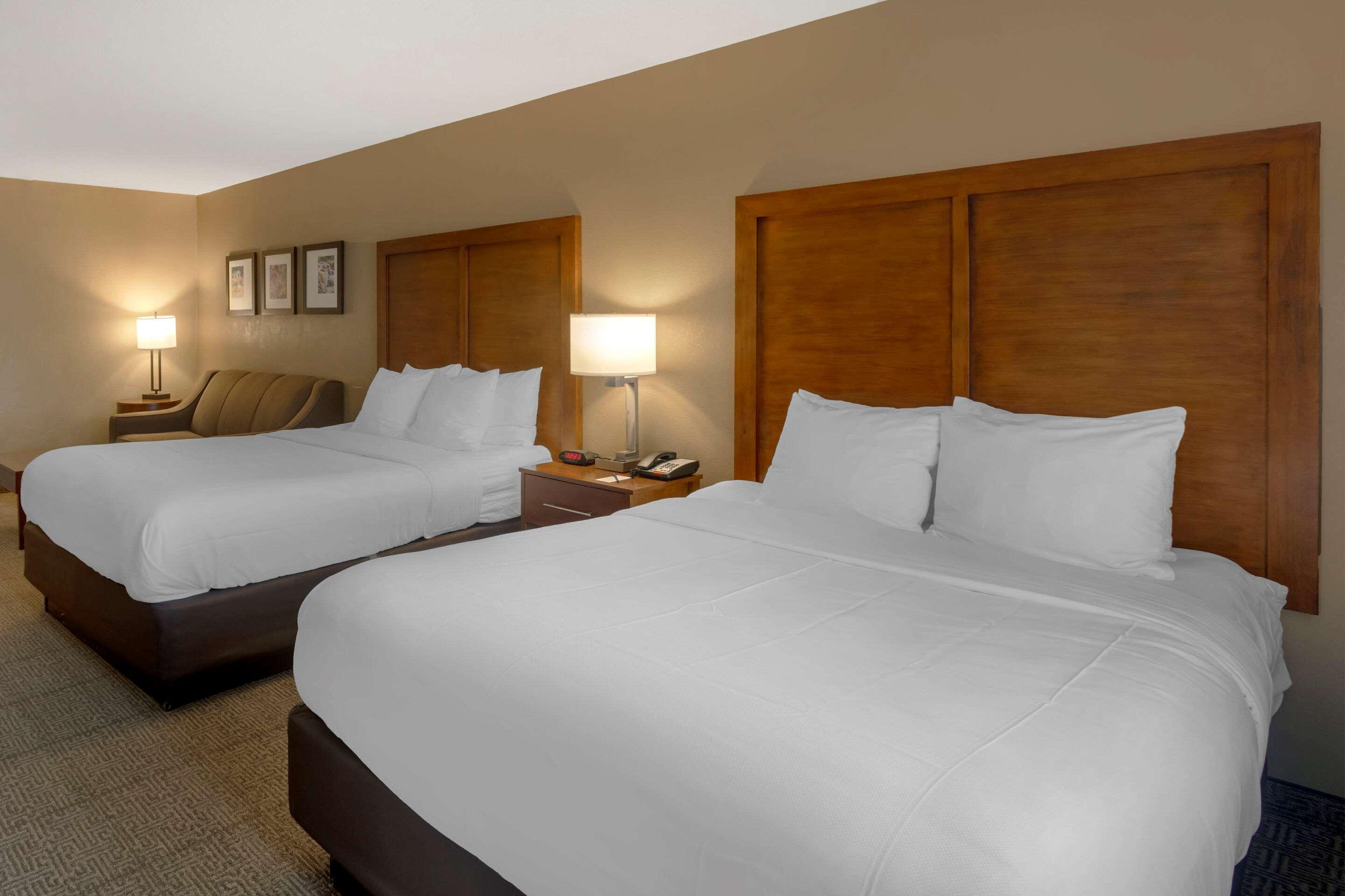 Comfort Inn & Suites Peachtree Corners Норкрос Екстериор снимка