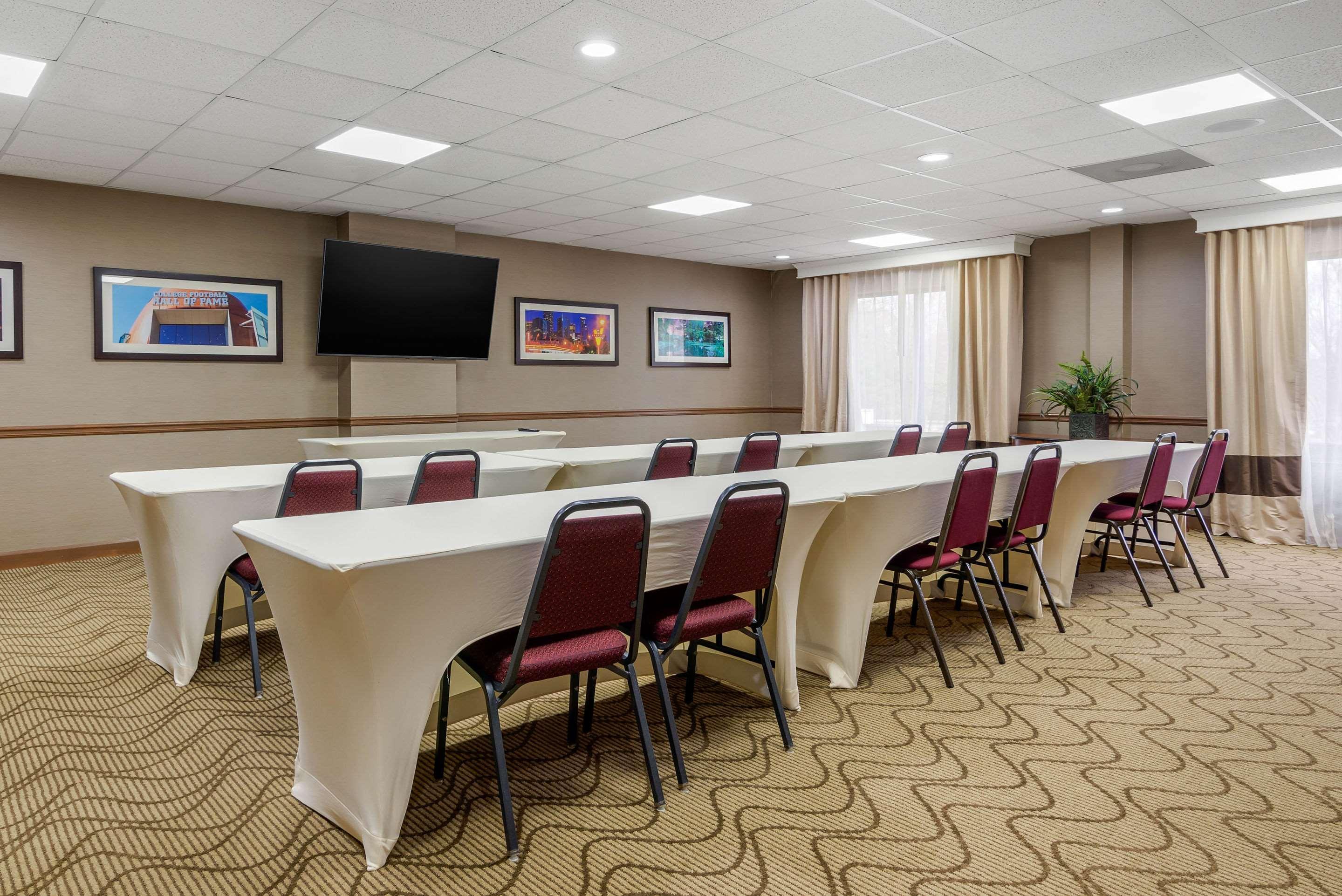 Comfort Inn & Suites Peachtree Corners Норкрос Екстериор снимка