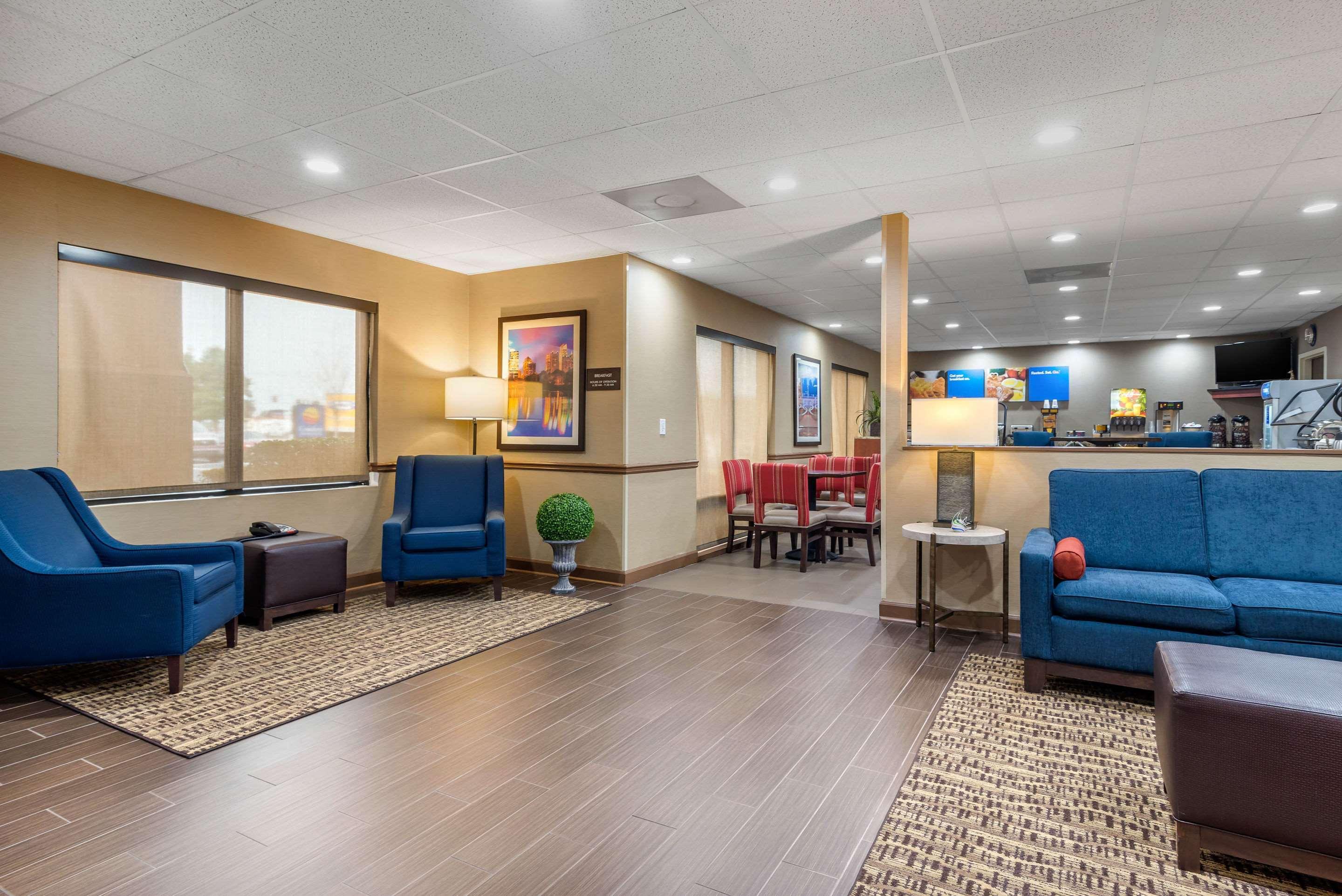 Comfort Inn & Suites Peachtree Corners Норкрос Екстериор снимка