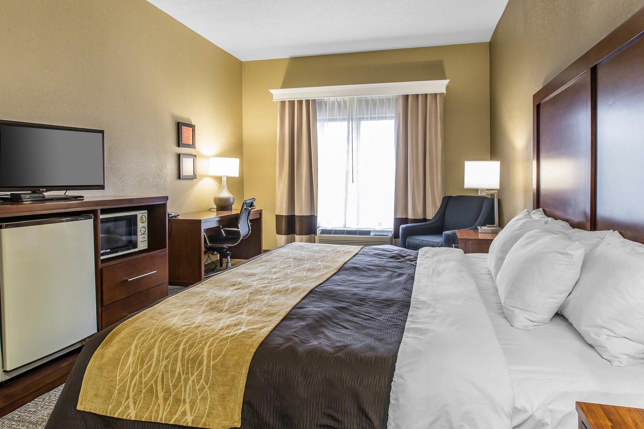 Comfort Inn & Suites Peachtree Corners Норкрос Екстериор снимка