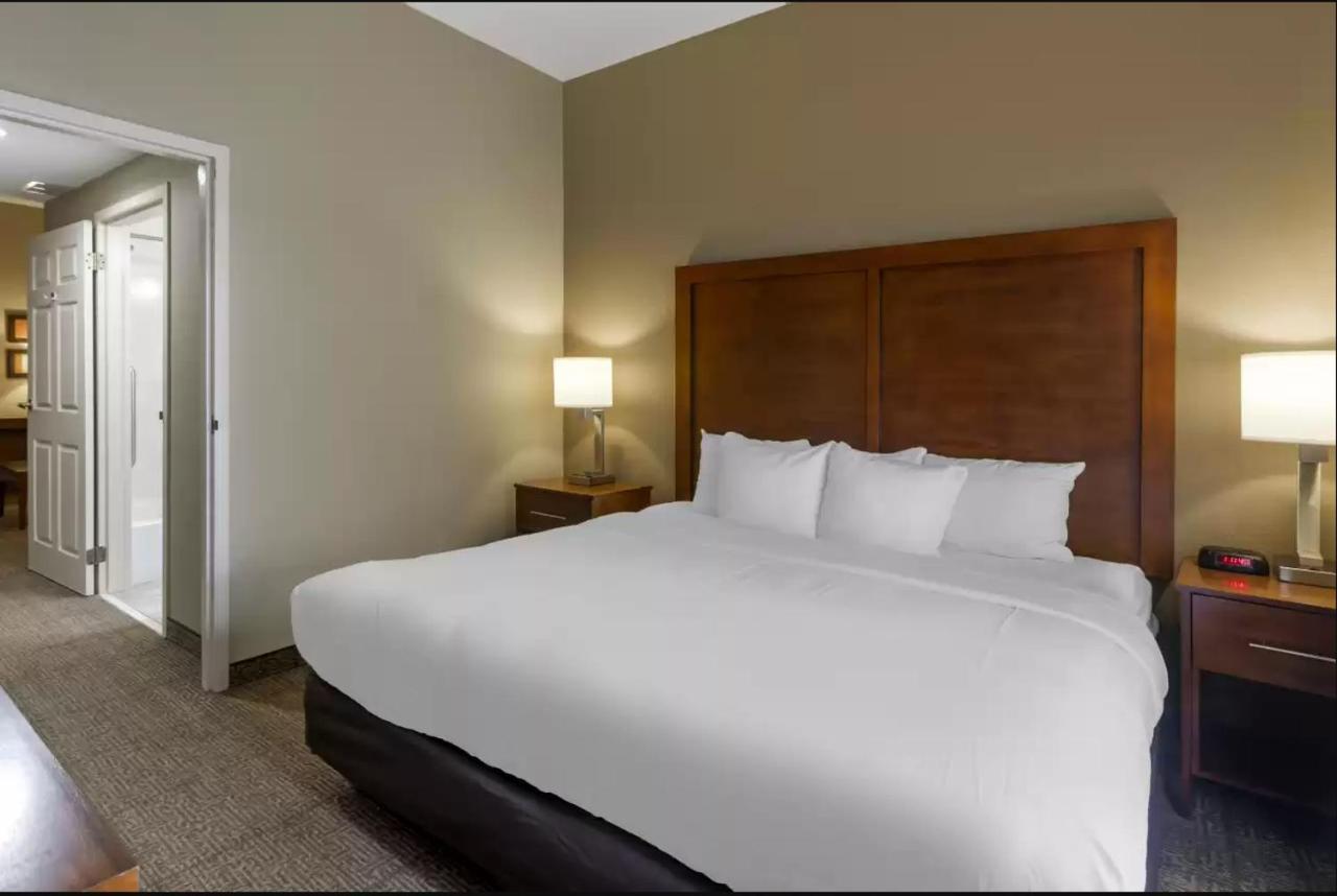 Comfort Inn & Suites Peachtree Corners Норкрос Екстериор снимка