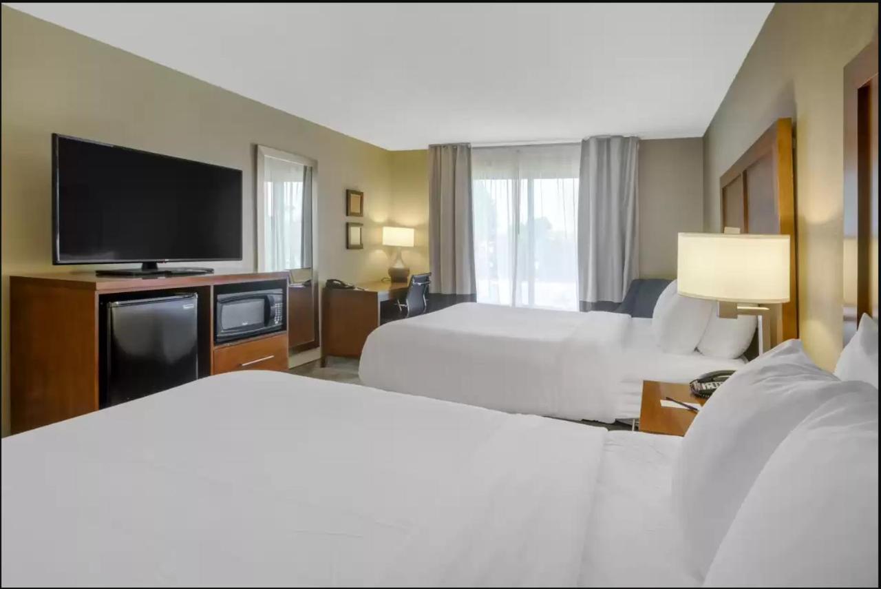 Comfort Inn & Suites Peachtree Corners Норкрос Екстериор снимка