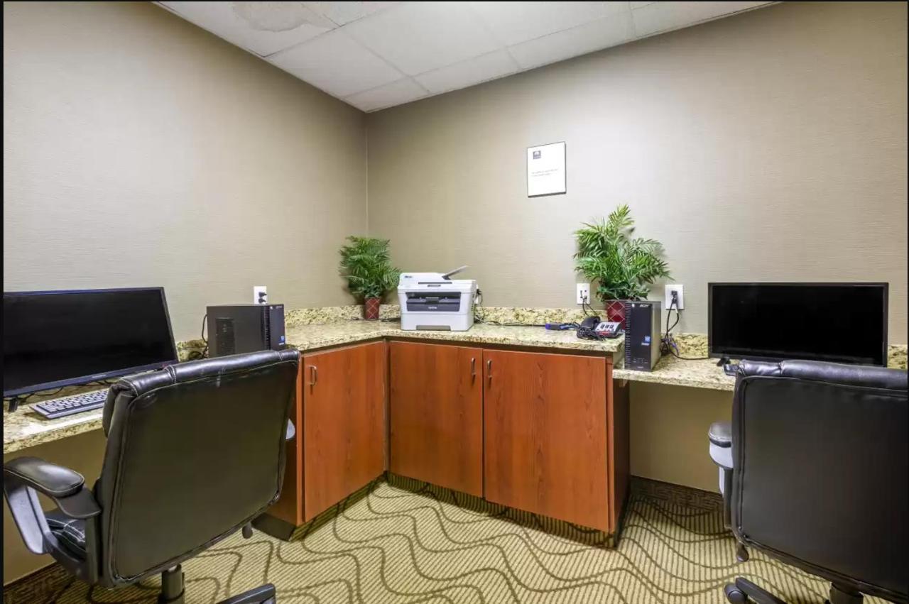 Comfort Inn & Suites Peachtree Corners Норкрос Екстериор снимка